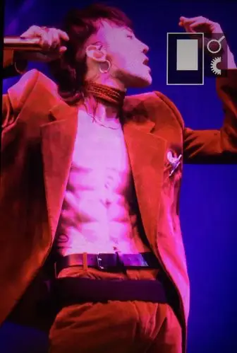 权志龙说: 别看我瘦,照样有肌肉!最后一张图有亮点