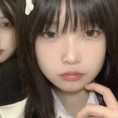 有没有类似这样的大头照头像