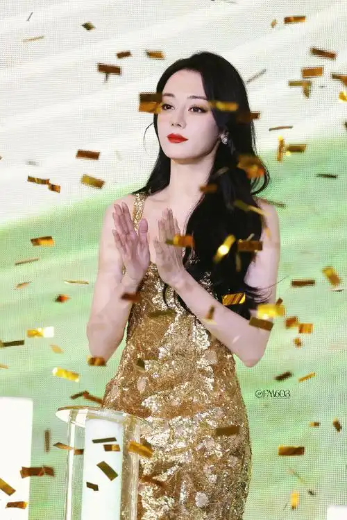 迪丽热巴爱琴海##迪丽热巴高定首穿