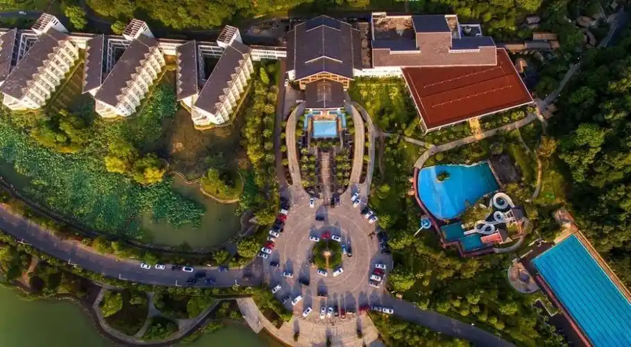 地址:宜春明月山天沐温泉度假村明月山维景温泉地址:明月山维景温泉汤