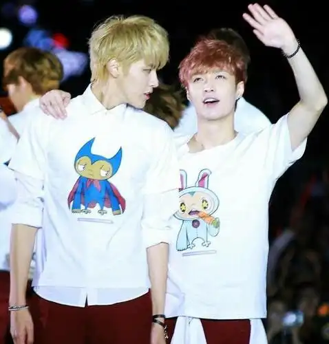 图张艺兴出卖吴亦凡是怎么回事两人最近私下还有联络吗