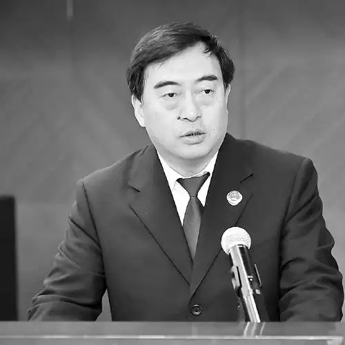 湖南省人民检察院党组成员,纪检组长 邹小俊