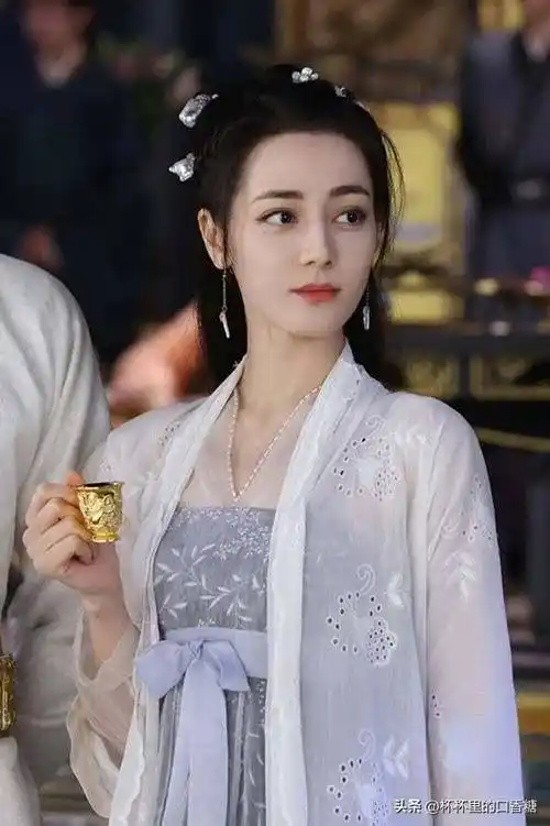 网评古装剧仪态最有古韵女星鞠婧祎挨批赵丽颖5冠军不意外