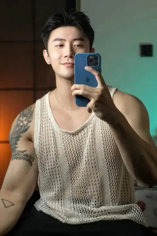 东北汉子吉林长春健身肌肉帅哥男模小哥莫纶