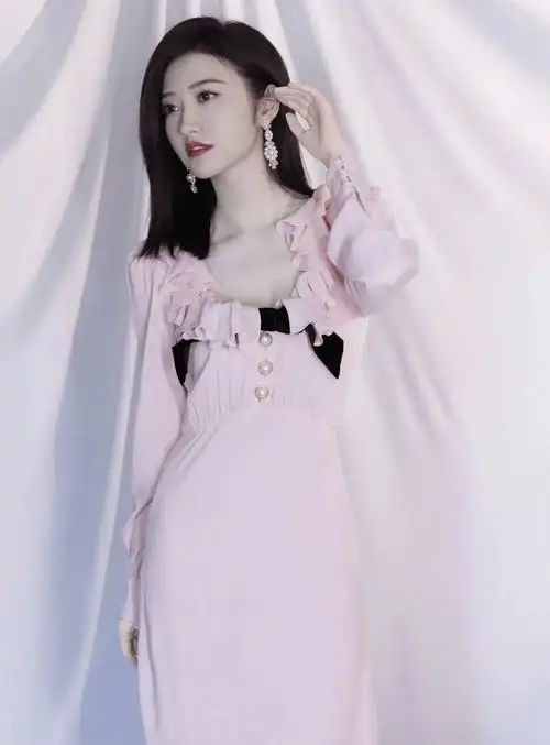 景甜粉红连衣裙造型:美丽可爱小仙女