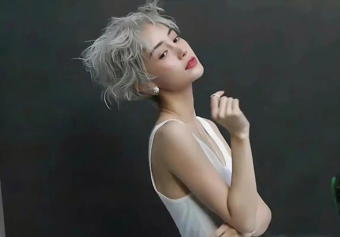 angelababy银色短发太酷了