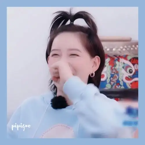李斯丹妮超话lsdn#李斯丹妮0426生日快乐#单张头像给您们搁这儿咯哈别
