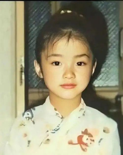 原来明星们小时候长这样!