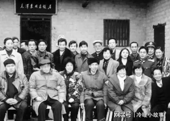 1976年9月9日毛主席与世长辞,毛主席去世后李敏遵照父亲的遗愿,在1997