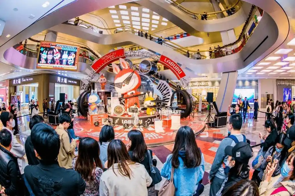 街头潮流风的元素,打造全方位互动的soundwave party,由音浪主舞台