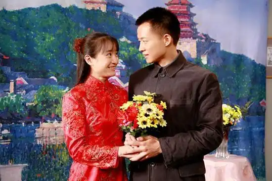 《爱你一生》唐曾,林好《爱你一生》唐曾剧照>>>点击进入腾讯视频