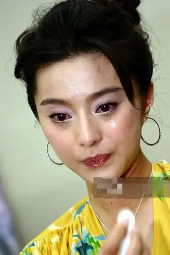 终于明白,范爷为何力挺丞丞c位出道,网友:一个单眼皮一个双!