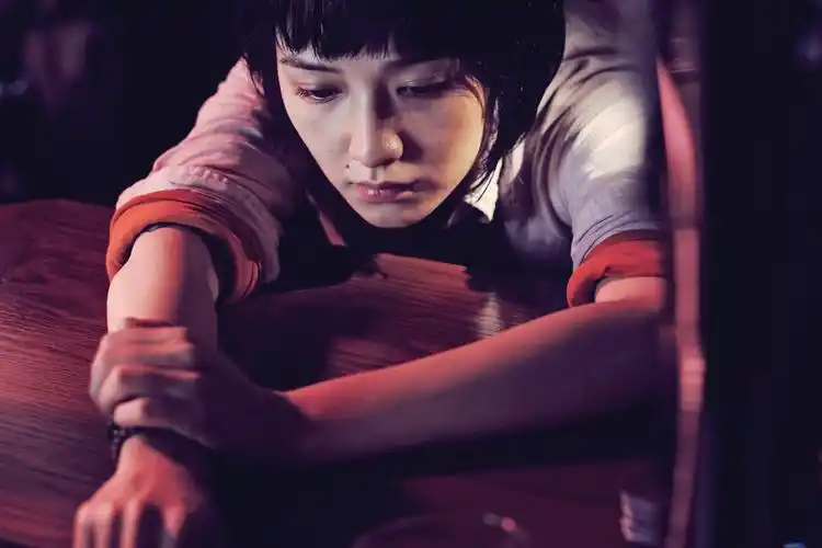 p>《恋人絮语》是一部由 a href="#" data-lemmaid="14479">曾国祥