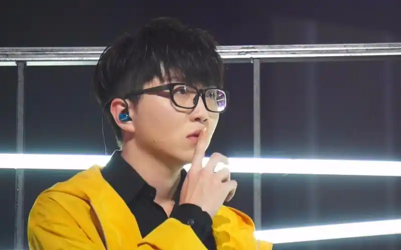 170923 明日之子 饭拍 - 毛不易focus《模特》_哔哩哔哩_bilibili