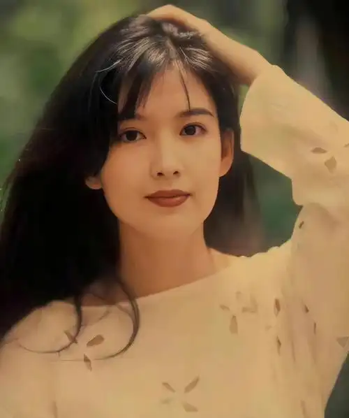 港风明星惊艳的照片(风华绝代的七位港风美女介绍)