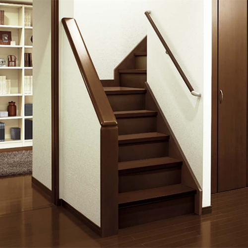 靠墙实木木质医院养老院幼儿园走廊楼梯卫生间日式楼梯扶手