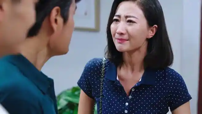 家庭秘密:父亲为了保姆对女儿动手,哪料儿子看到这幕,父子反目-影视综