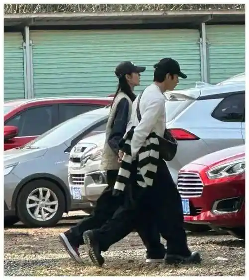 值得一提的是,尽管井柏然之前与倪妮的感情没有长久维持,但与刘雯的