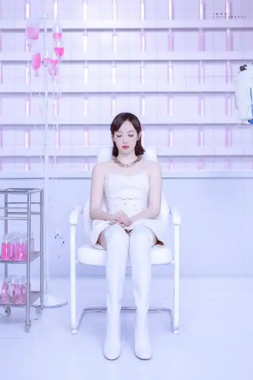 宋茜山河枕#sq#宋茜楚瑜#sq#山河枕#    不论天涯海角,只要你需椅我