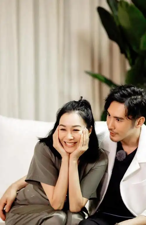 丈夫把40万首付给自己弟弟让妻子回娘家要钱反正你爸妈有钱