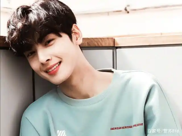 韩国偶像组合astro中的车银优也为自己中国的粉丝们带来一个非常大的