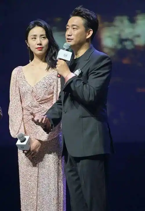 黄磊师生恋,娶自己学生孙莉,女儿成为骄傲,儿子变成心病_黄小立_父亲