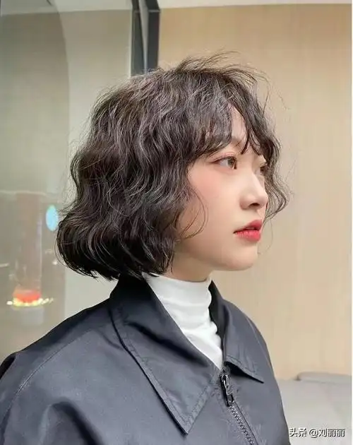 现在流行发型女现在流行发型女短发