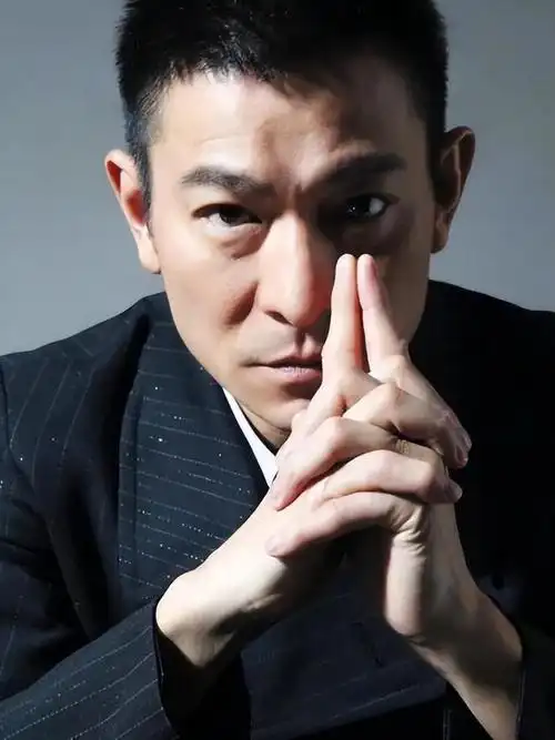 有了这次红馆再登台的试水,你觉得刘德华还有重新再开个人演唱会的