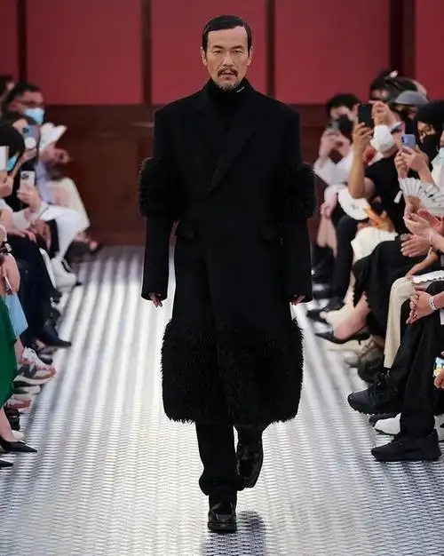 明星跨界走秀搞笑还是惊艳就在一念之间胡兵王阳等人应验了