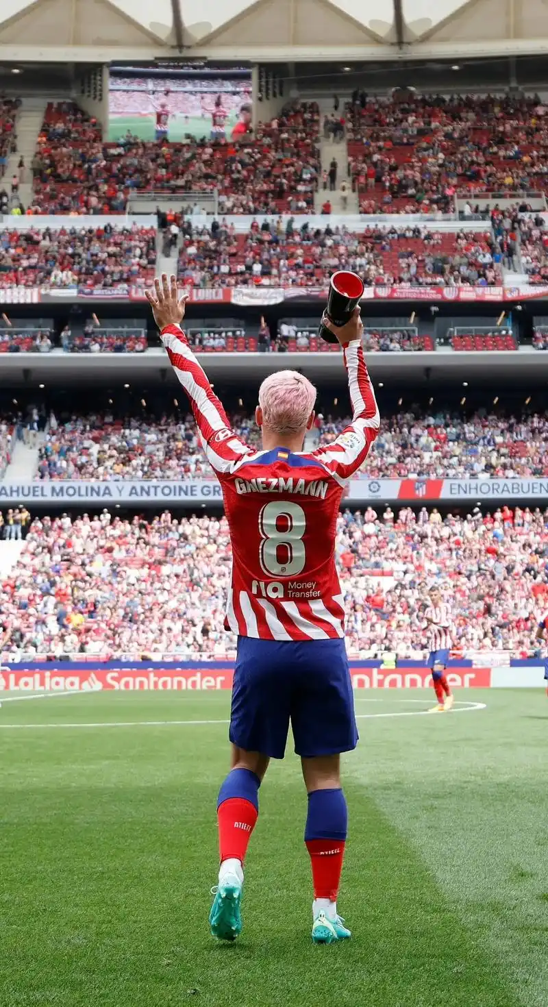 格列兹曼 #法国队 往前走 祝你我都有数不尽的鲜花和浪漫 - 抖音