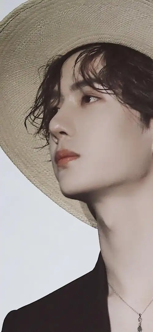 王一博74路飞装套图