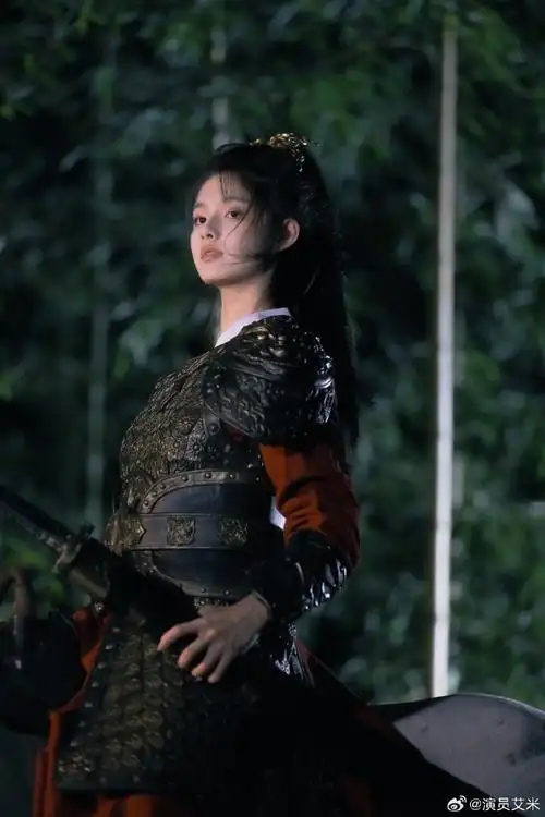 我的老天爷啊.艾米这套女将军图真的很女将星.#艾米骑马好飒