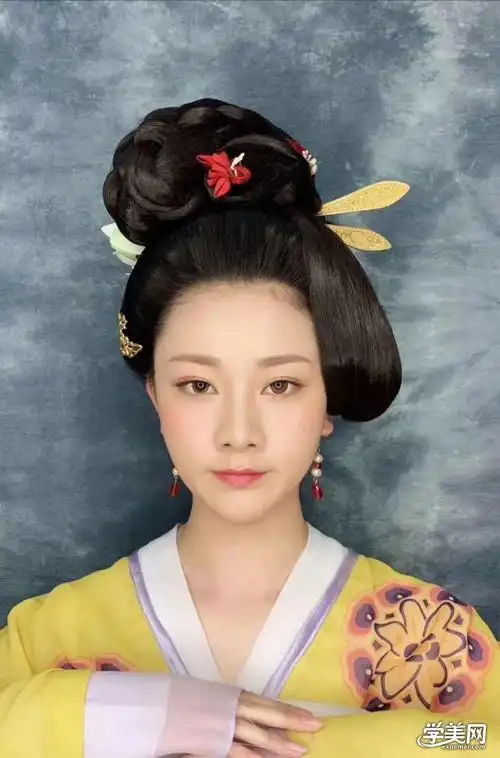 教你如何化唐代妆容堕马髻妆容分享
