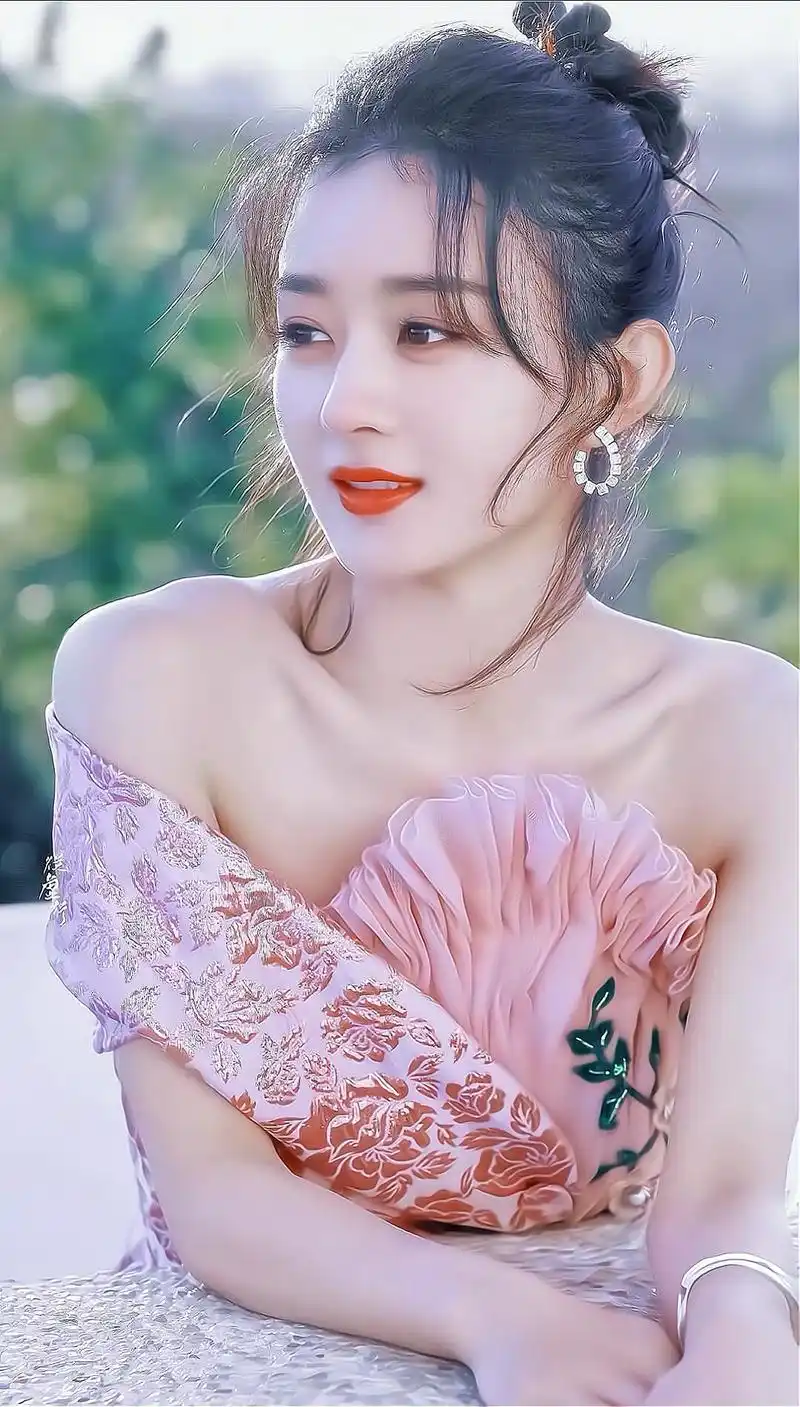 颜值美图:知名演员赵丽颖高清写真集