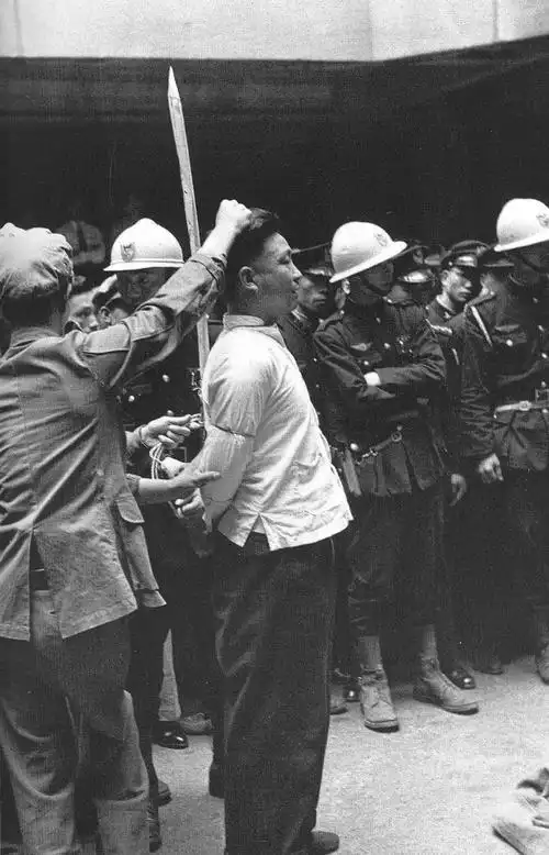 1949年,国民党逃离上海前刑场行刑全过程