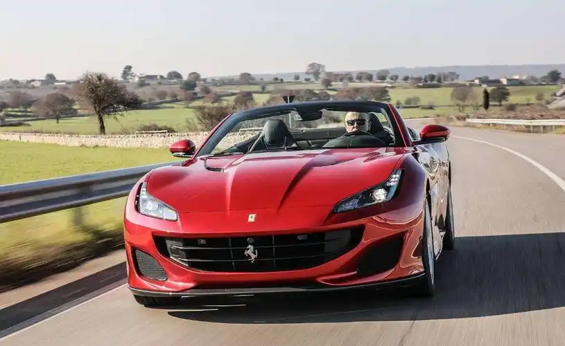 法拉利旗下卖的最便宜的跑车!破百仅需3.5秒,还是个敞篷车