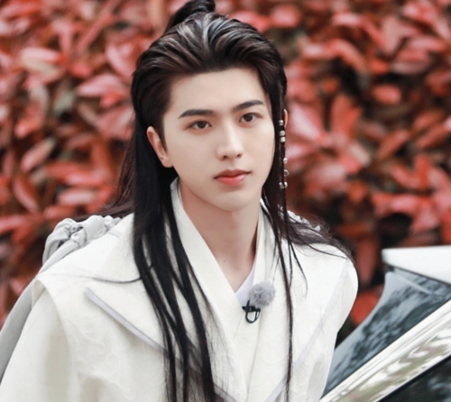 原以为蔡徐坤只适合现代造型但他换上古装后这才叫一眼误终生