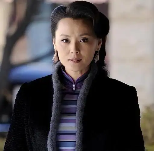 越老越迷人,根本演不了穷人|潘虹|老戏骨|女强人|实力派演员_网易订阅