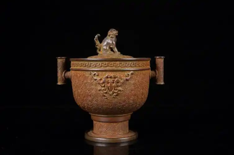 【长谷川 翠楽作·青铜香炉·浮雕狮子摘·几何纹理·款在铭·原箱】