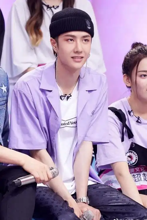 王一博综艺活动照