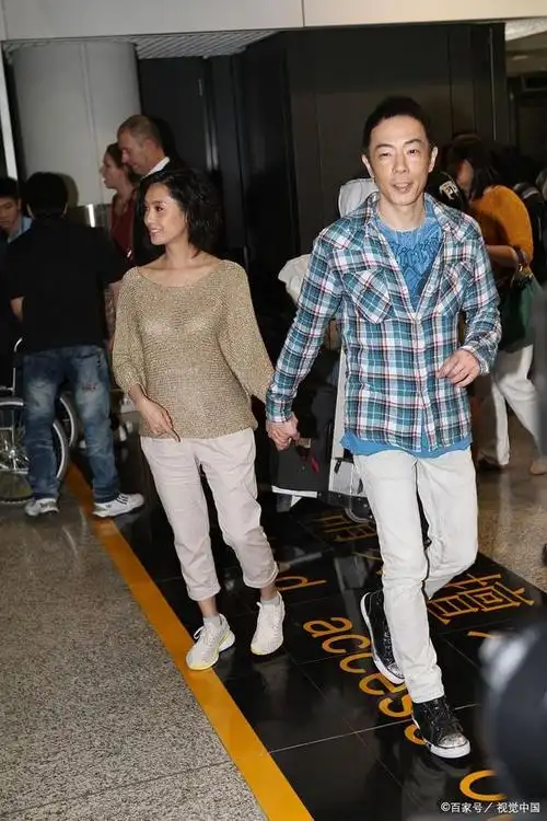 朱茵和黄贯中,爱情长跑17年,终成眷属