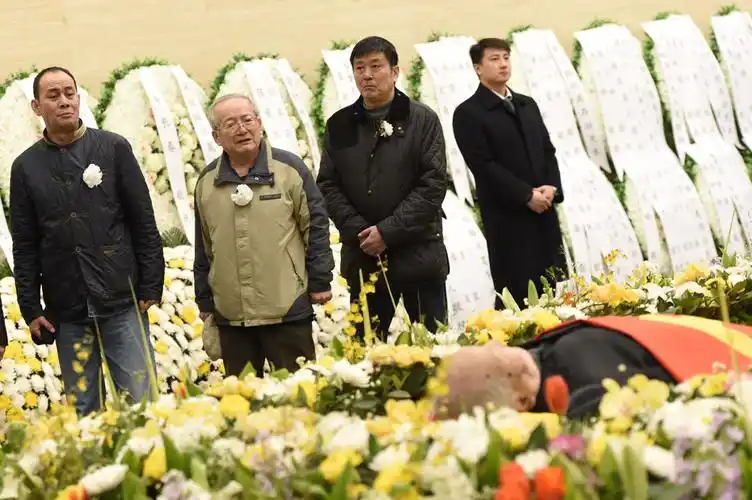 葛存壮的遗体告别仪式于3月8日上午9点钟在八宝山大礼堂举行.