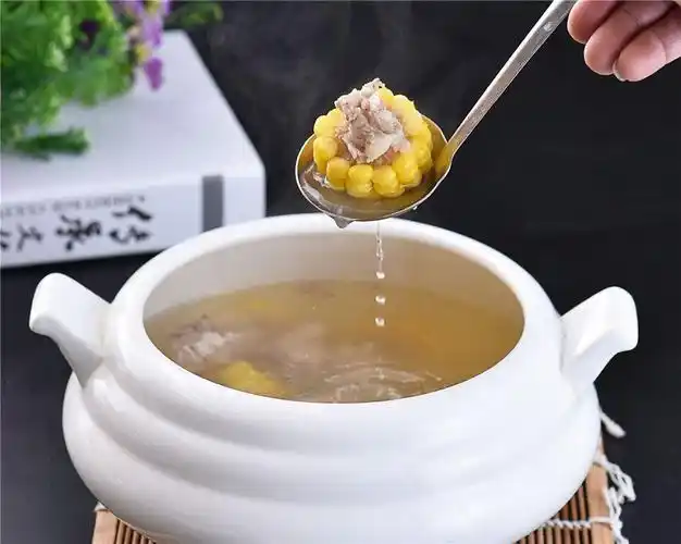 玉米龙骨汤图片