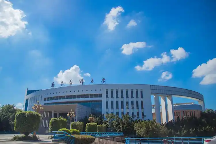 广东医科大学2024年成人高考招生信息_成考简章_华南教育网_广东高等