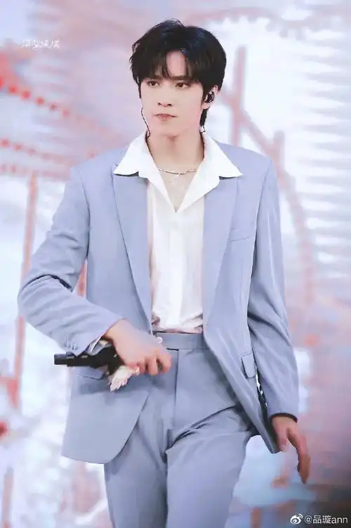 刘耀文唱跳ace##刘耀文 全能忙内