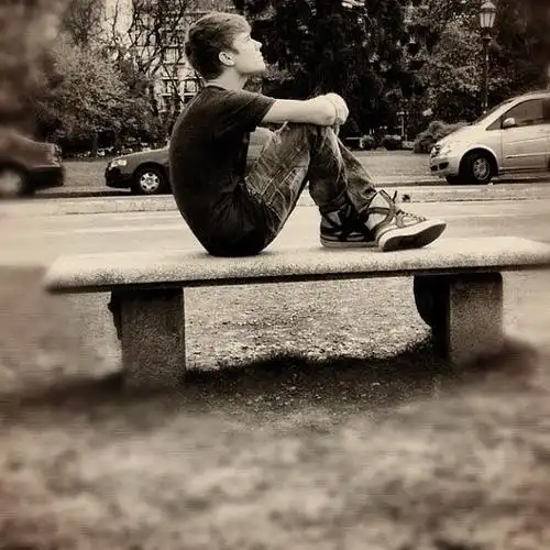 请问谁有justin bieber像这样的意境图啊