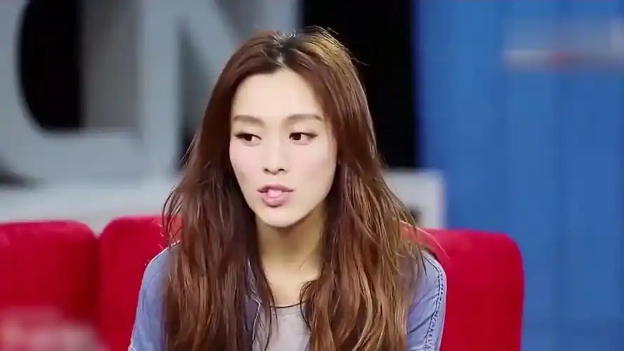 小s澄清范玮琪曝梁静茹离婚真相:有人请她帮忙发言,她背了黑锅