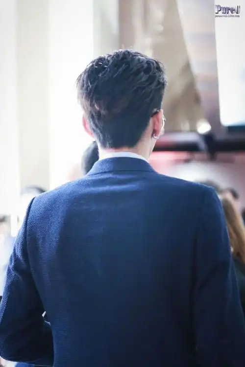 证明自己是真爱粉的机会来喽,你能不能从众多背影中认出你家的宝贝呢?