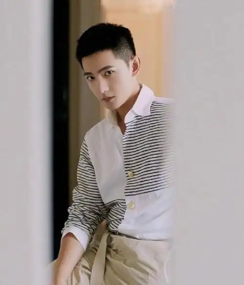 李现,王一博,朱一龙靠发型整容?剪短发的男星们,你最爱哪个