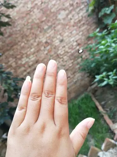 这个指甲留个纪念!以后就不留这么长了!